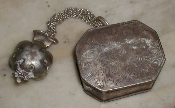 Antique Silver Sireh Box